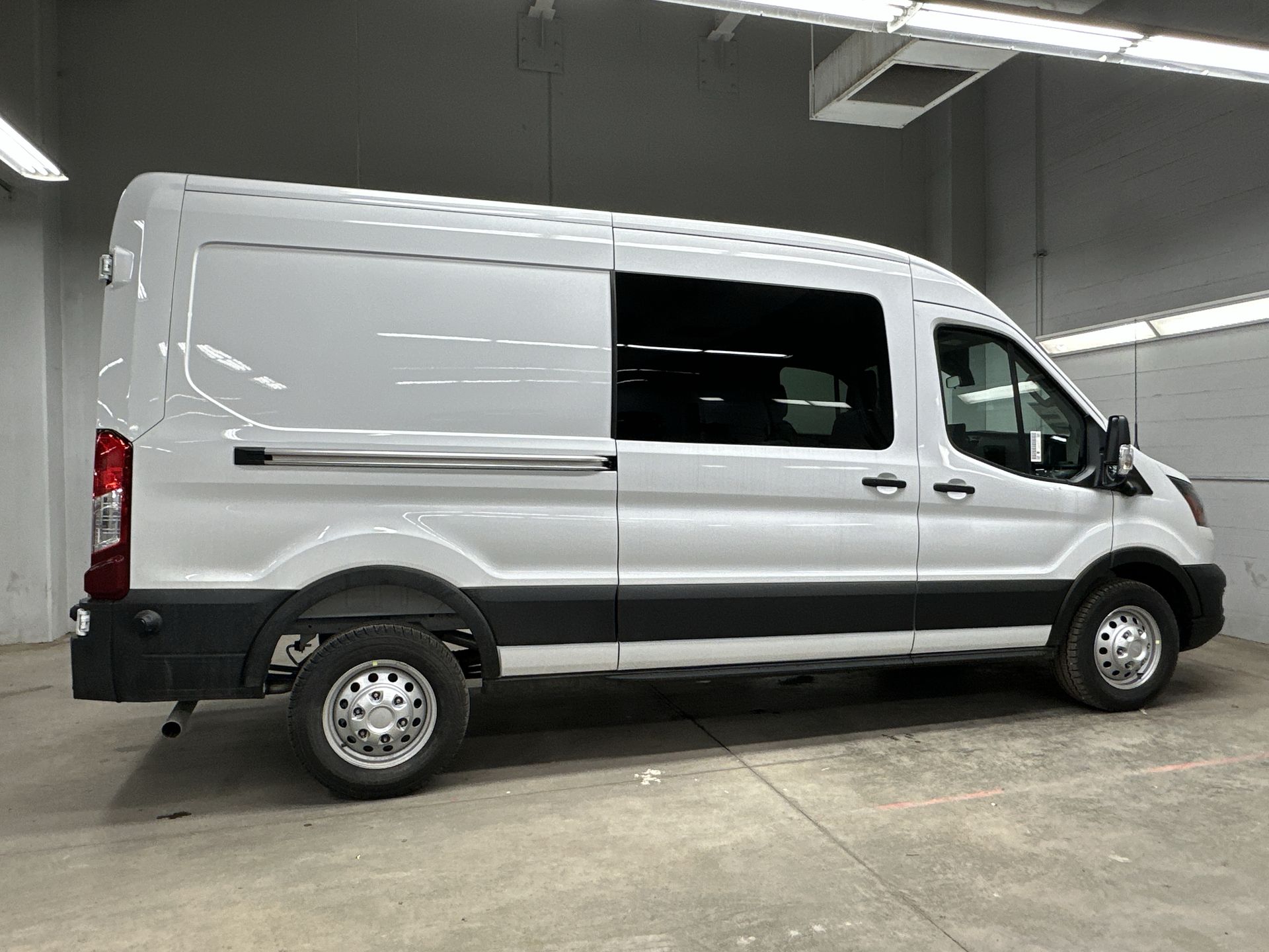 Thumbnail: 2026 Ford Transit Series - 3