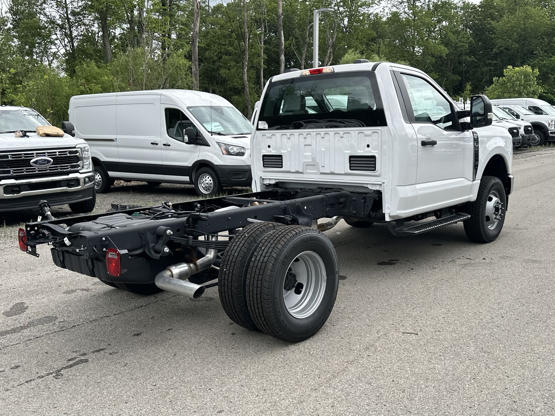 Thumbnail: 2025 Ford Econoline - 26