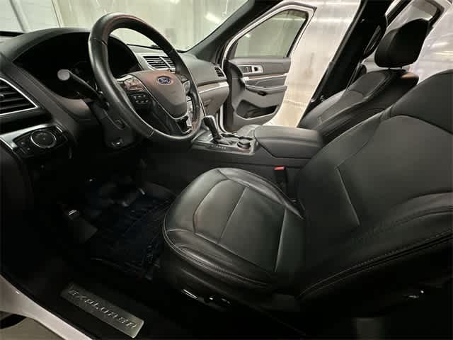 Thumbnail: 2017 Ford Explorer - 17