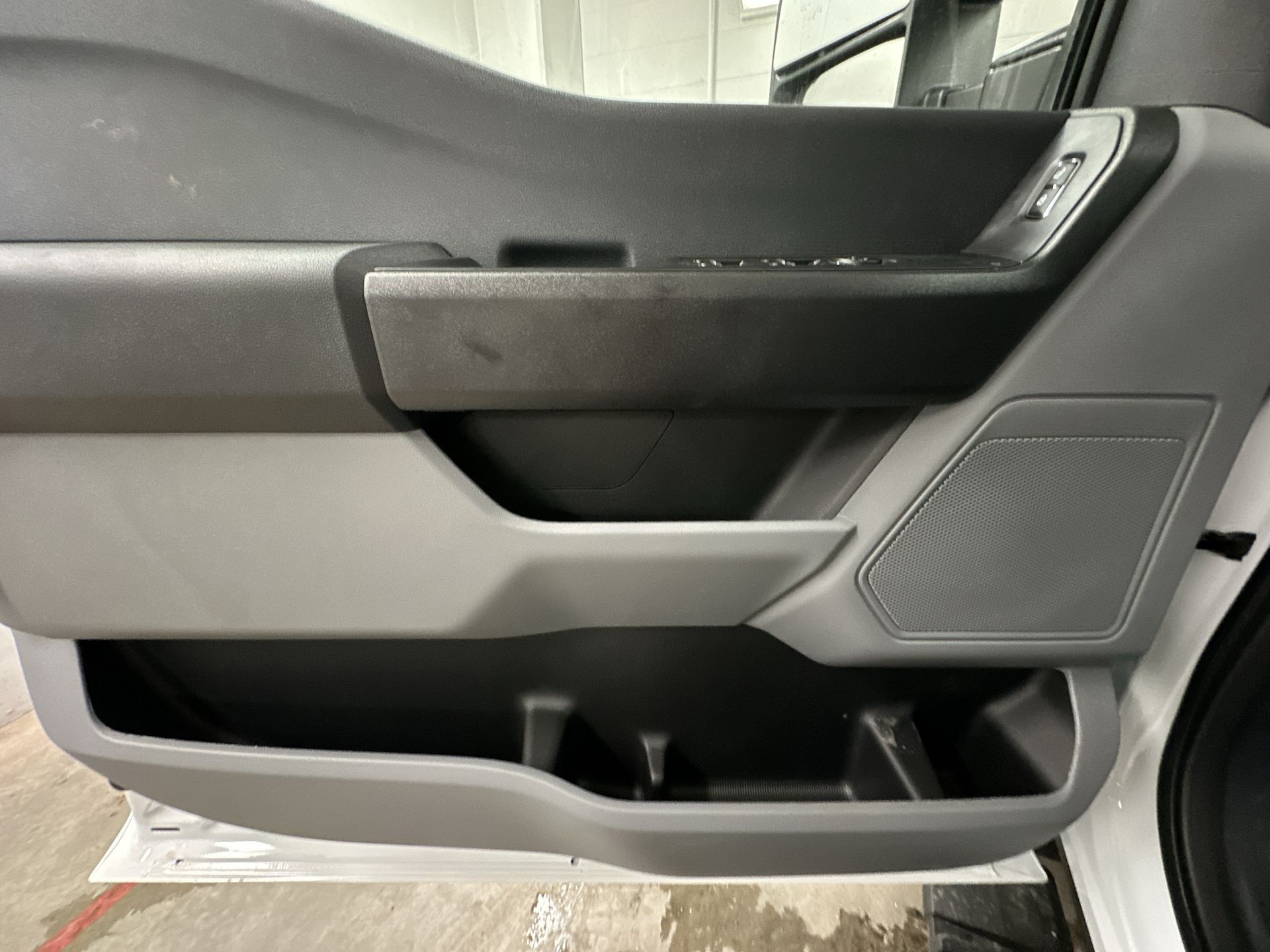 Thumbnail: 2026 Ford Econoline - 15