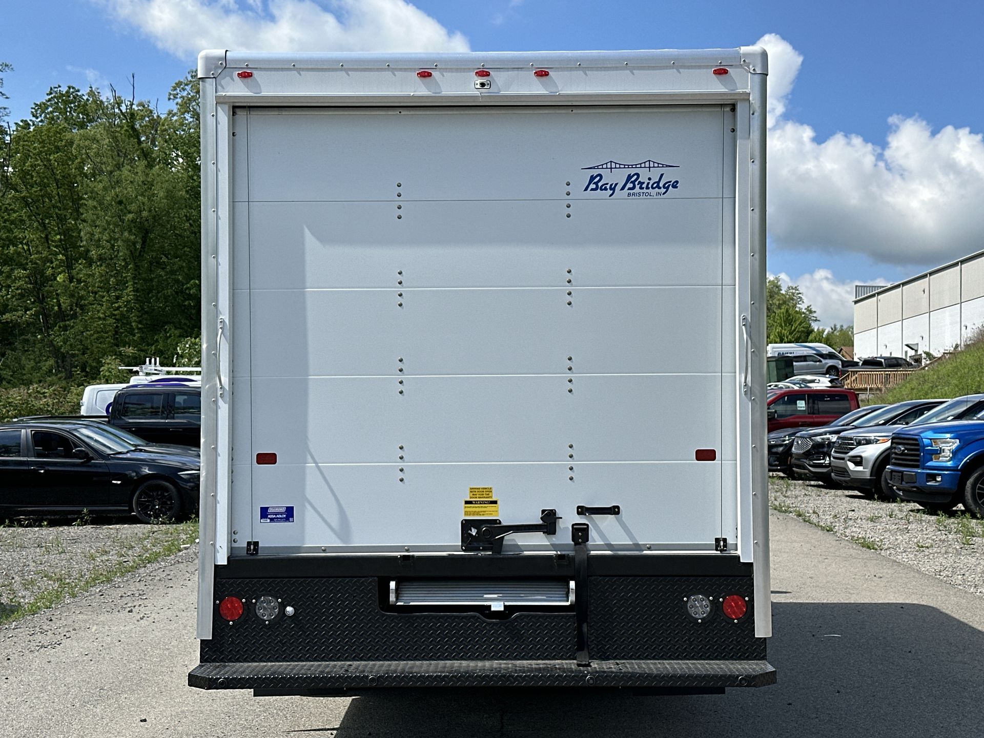 2025 Ford E-350 photo 4