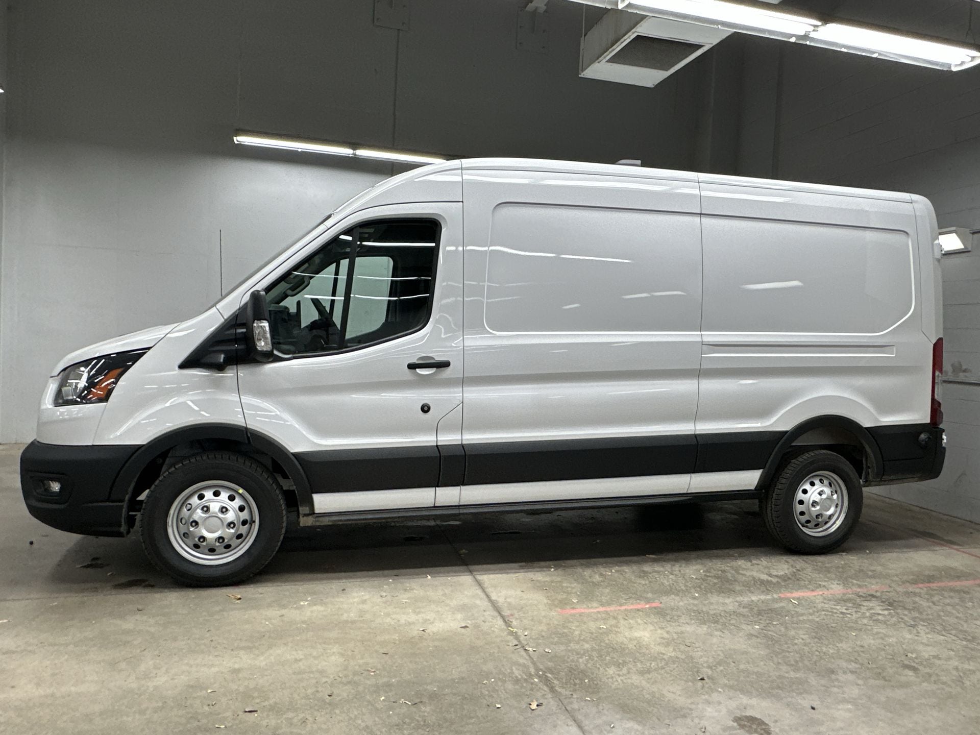 Thumbnail: 2026 Ford Transit Series - 2