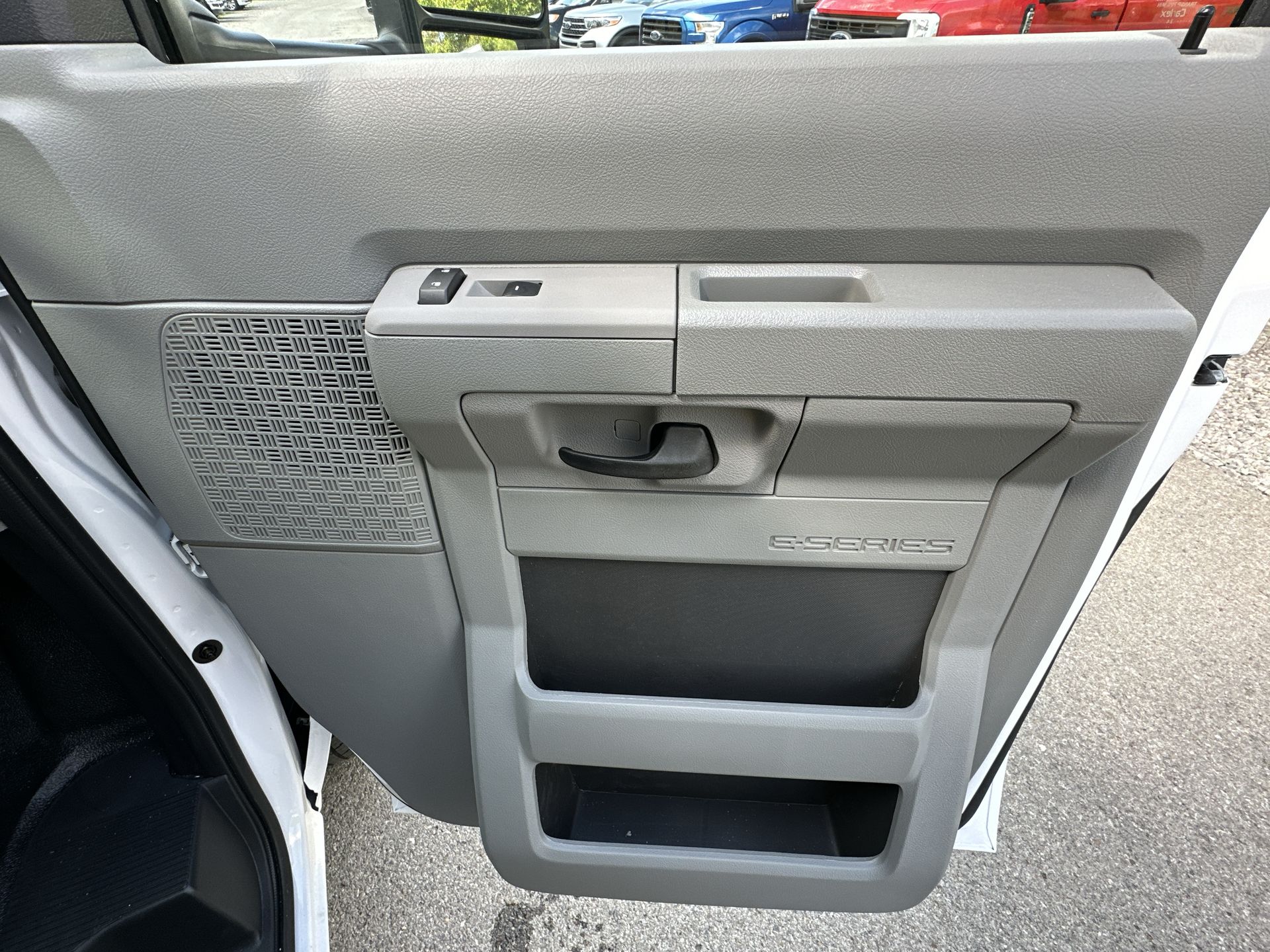 Thumbnail: 2025 Ford Econoline - 19