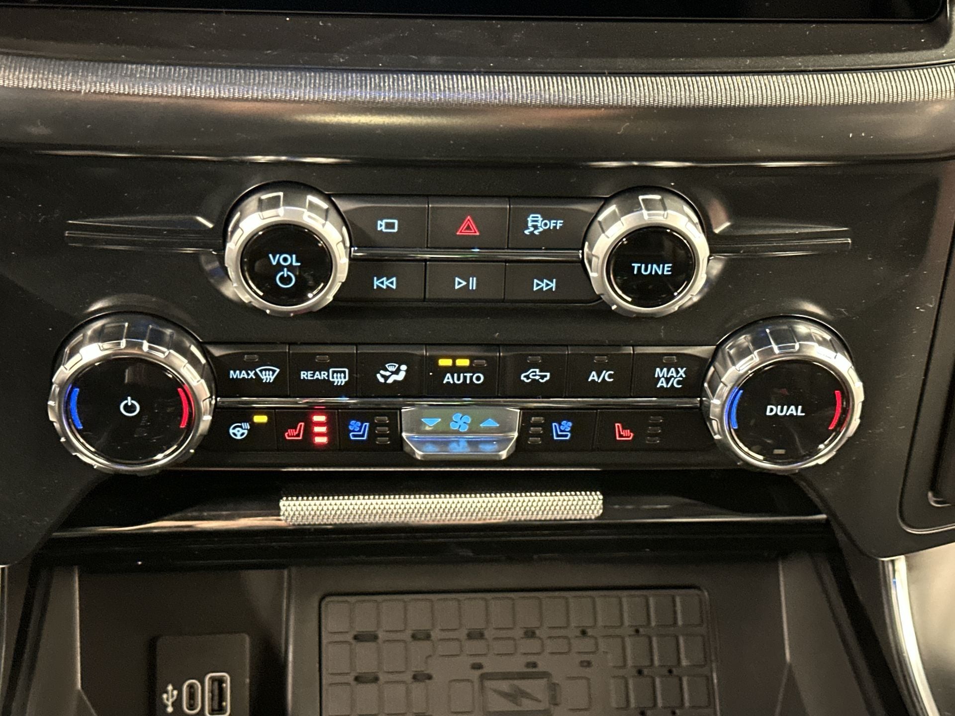 Thumbnail: 2025 Ford F-150 - 16