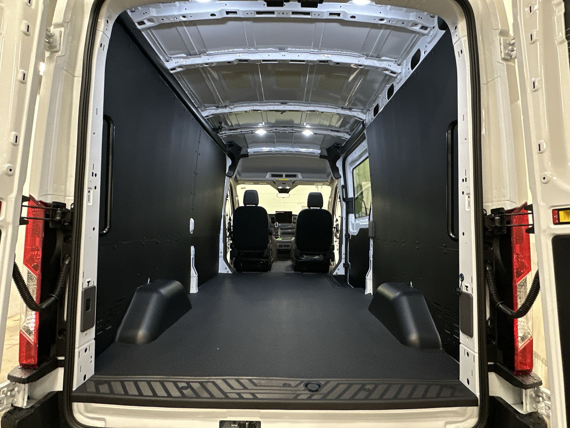 Thumbnail: 2026 Ford Transit Series - 25