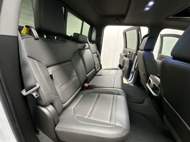 Thumbnail: 2022 GMC Sierra 2500 - 25