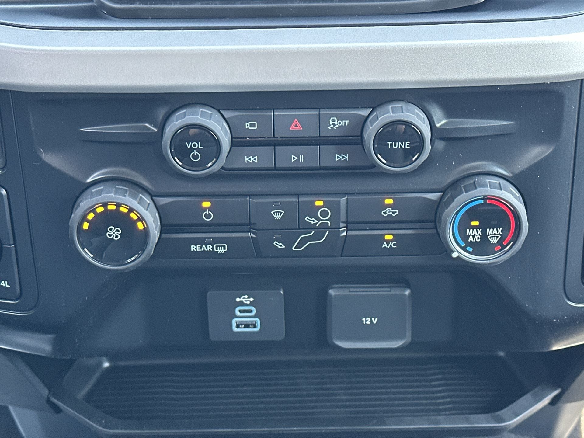 Thumbnail: 2026 Ford Econoline - 13