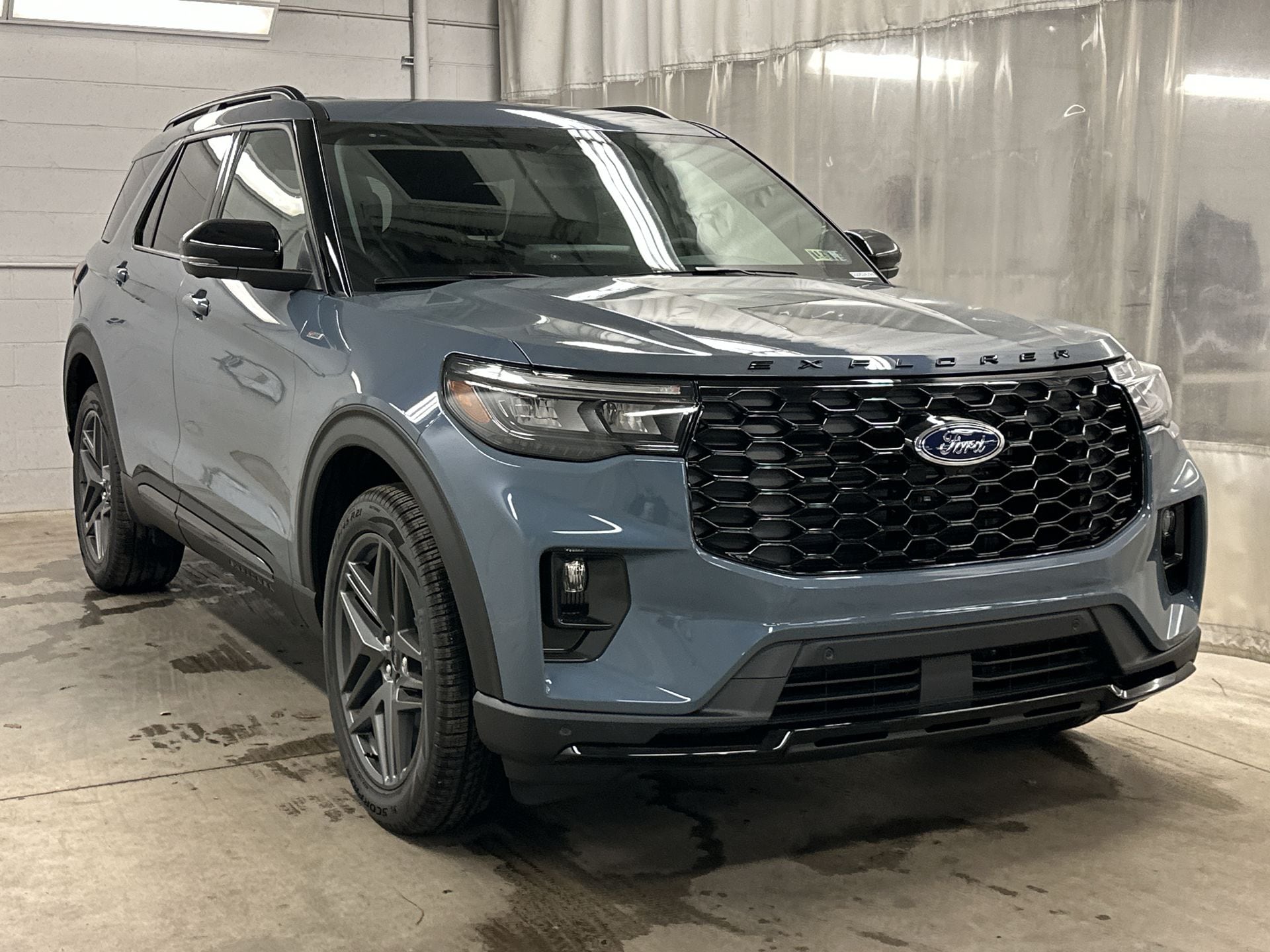 Thumbnail: 2025 Ford Explorer - 34