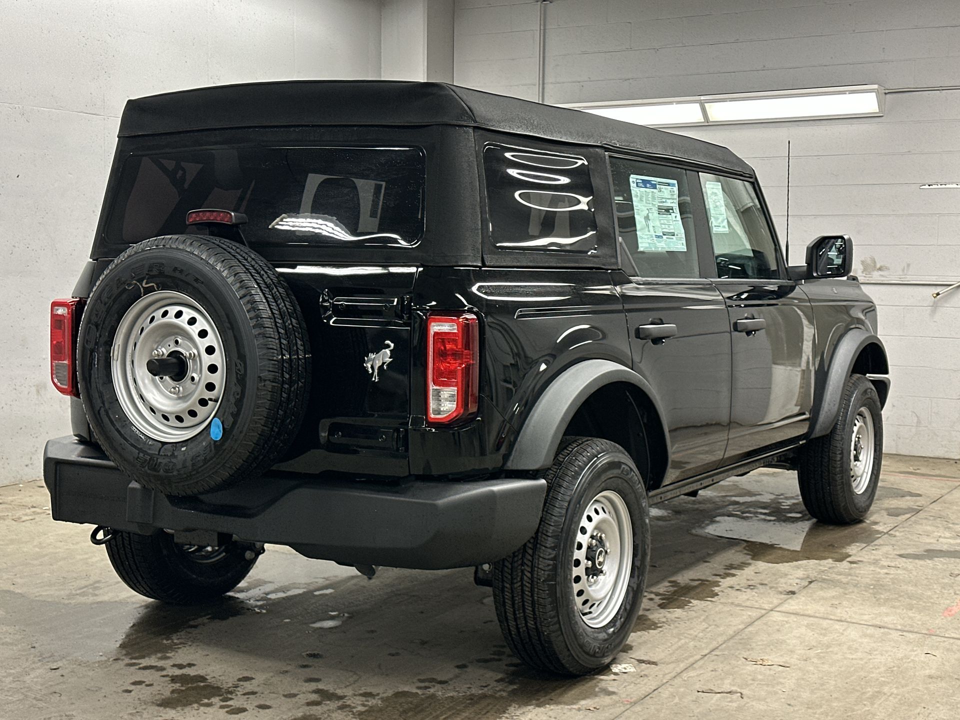 Thumbnail: 2025 Ford Bronco - 30