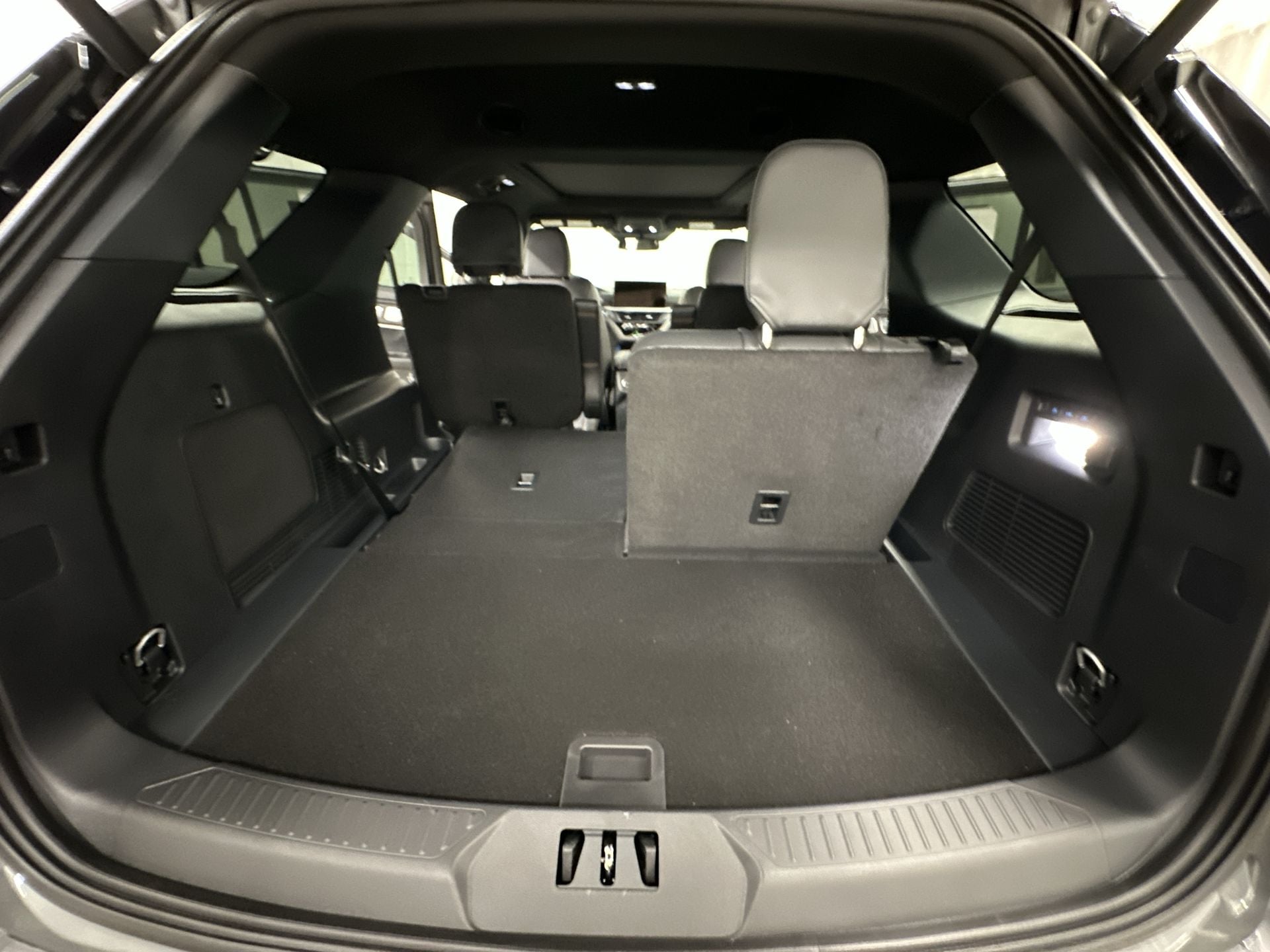 Thumbnail: 2026 Ford Explorer - 26