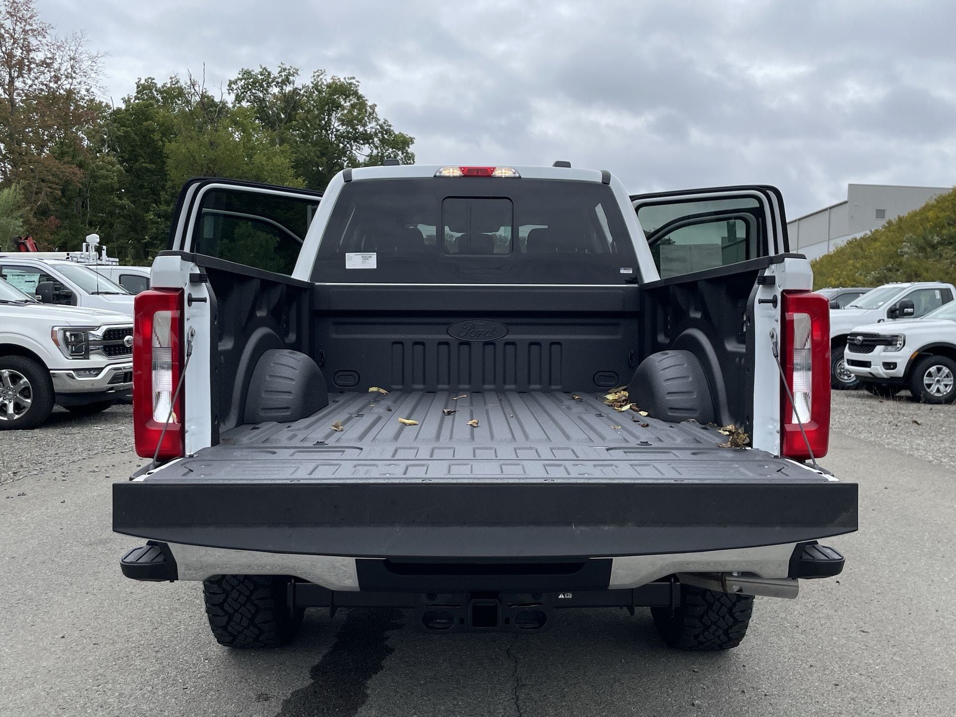 2024 Ford Econoline E-350 23