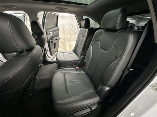 Thumbnail: 2022 Kia Sorento - 21