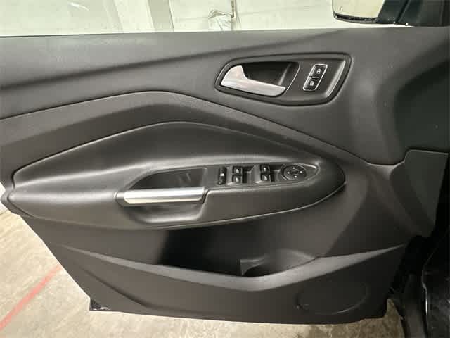 Thumbnail: 2016 Ford Escape - 13