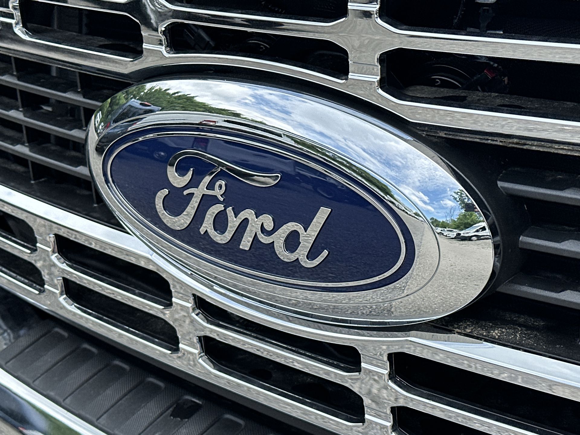 Thumbnail: 2025 Ford  - 21