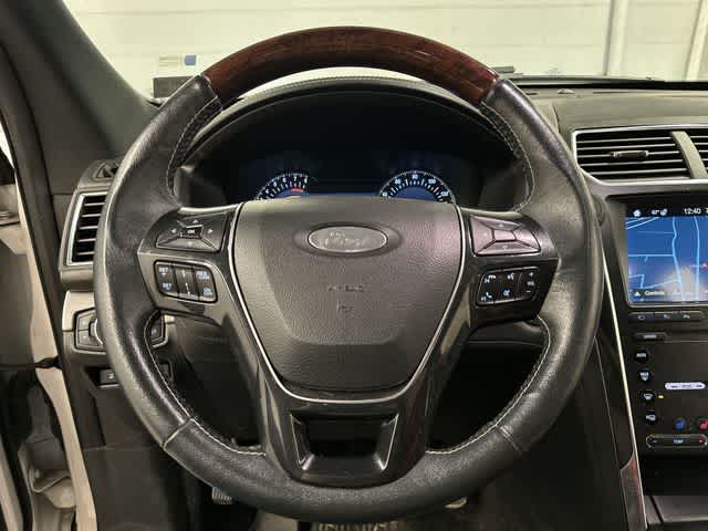 Thumbnail: 2019 Ford Explorer - 8