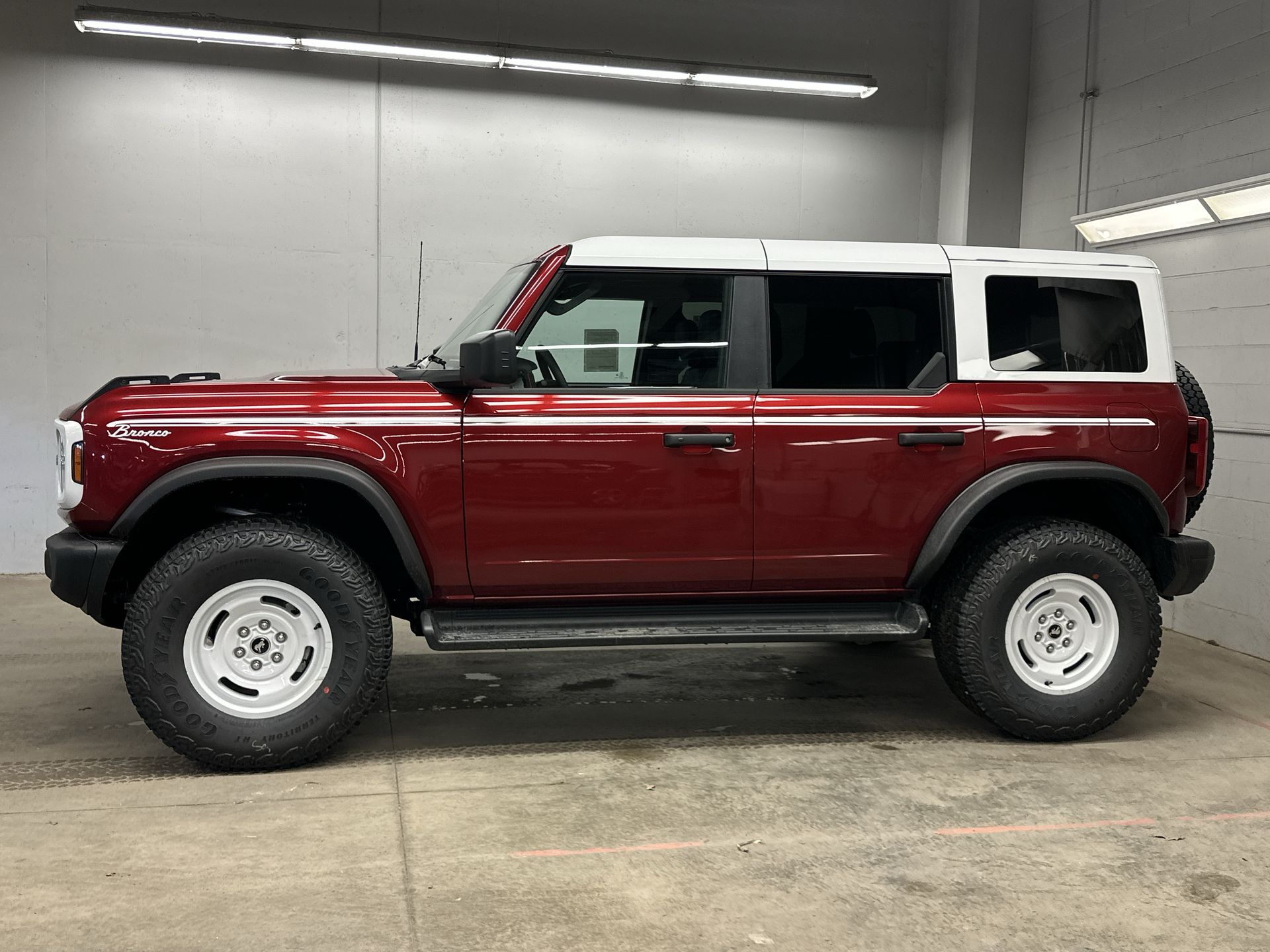 Thumbnail: 2026 Ford Bronco - 2