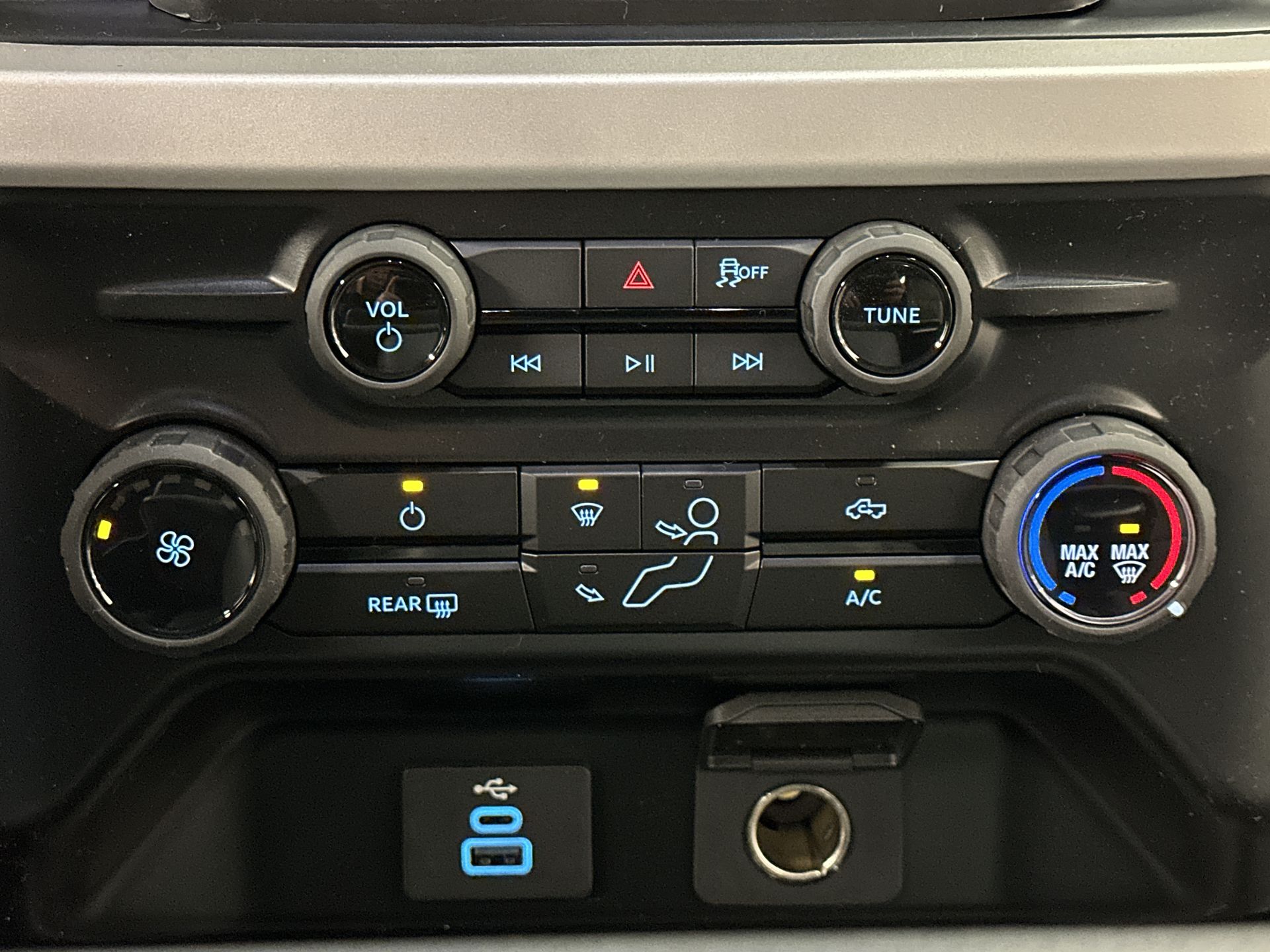 Thumbnail: 2026 Ford Econoline - 12