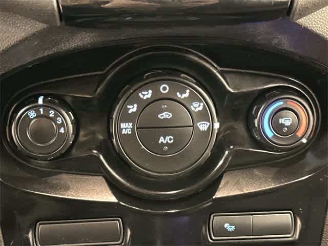 Thumbnail: 2014 Ford Fiesta - 11