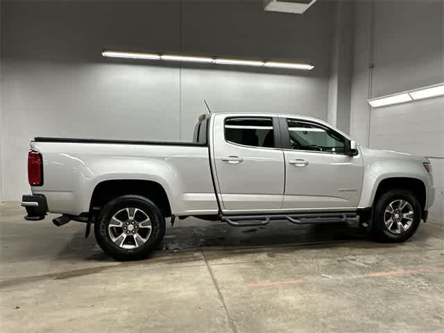 2018 Chevrolet Colorado LT photo 2