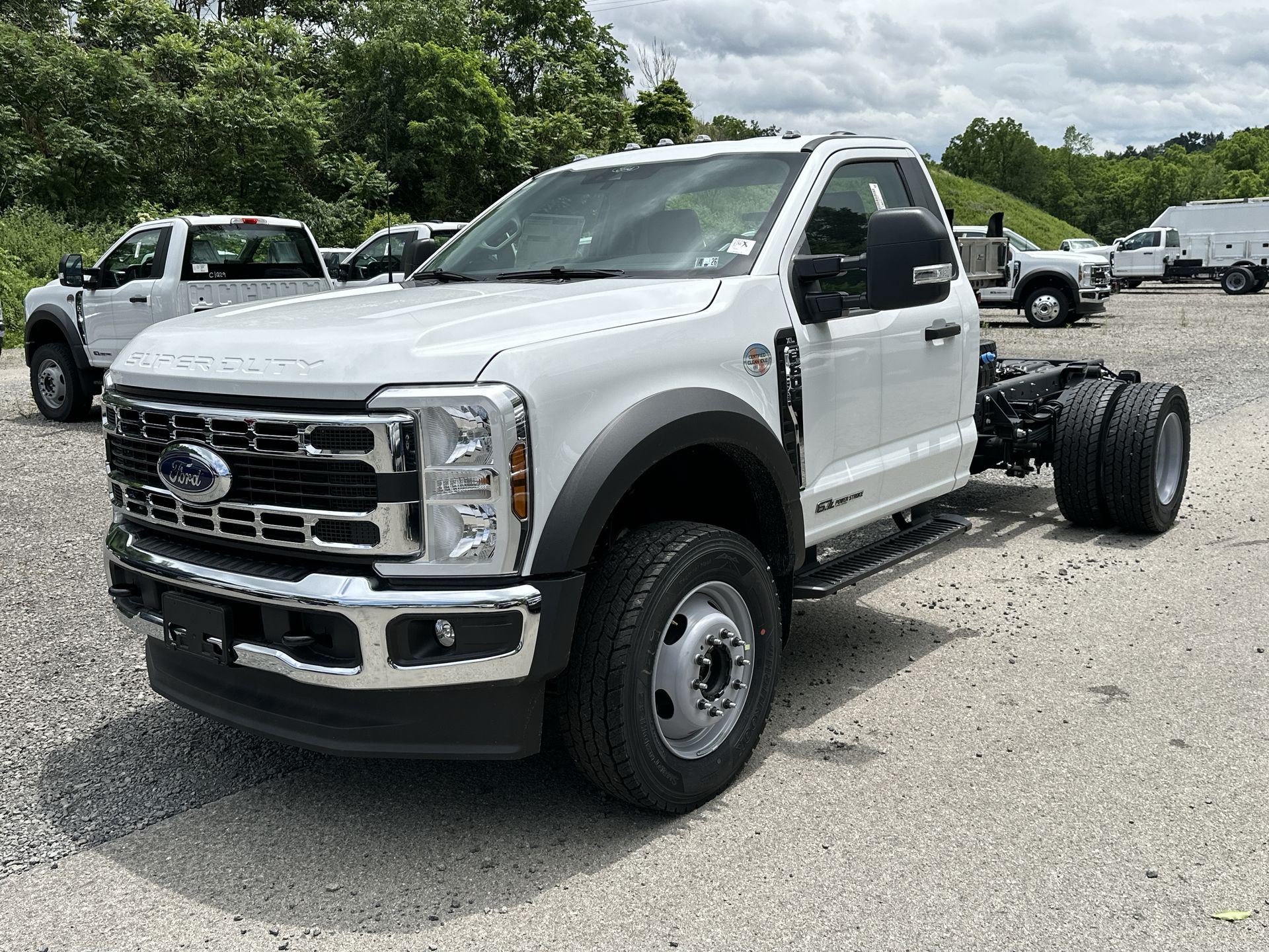 2025 Ford F-600 Super Duty Chassis Cab XL's photo