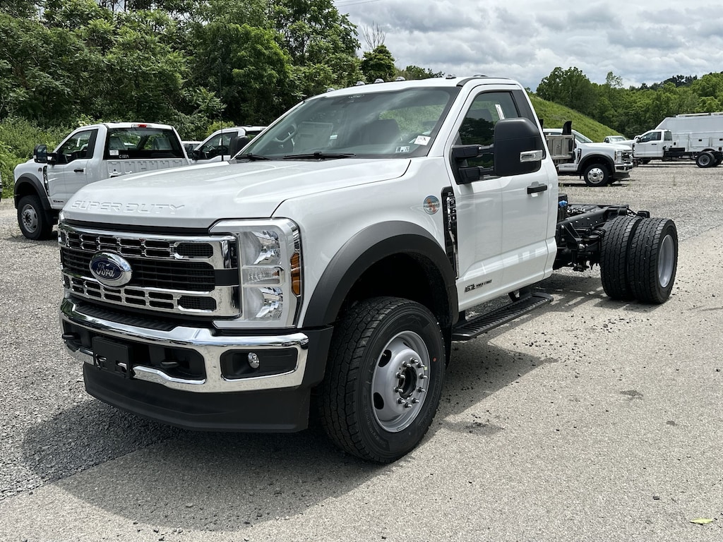 New 2025 Ford Super Duty F-600 DRW Truck