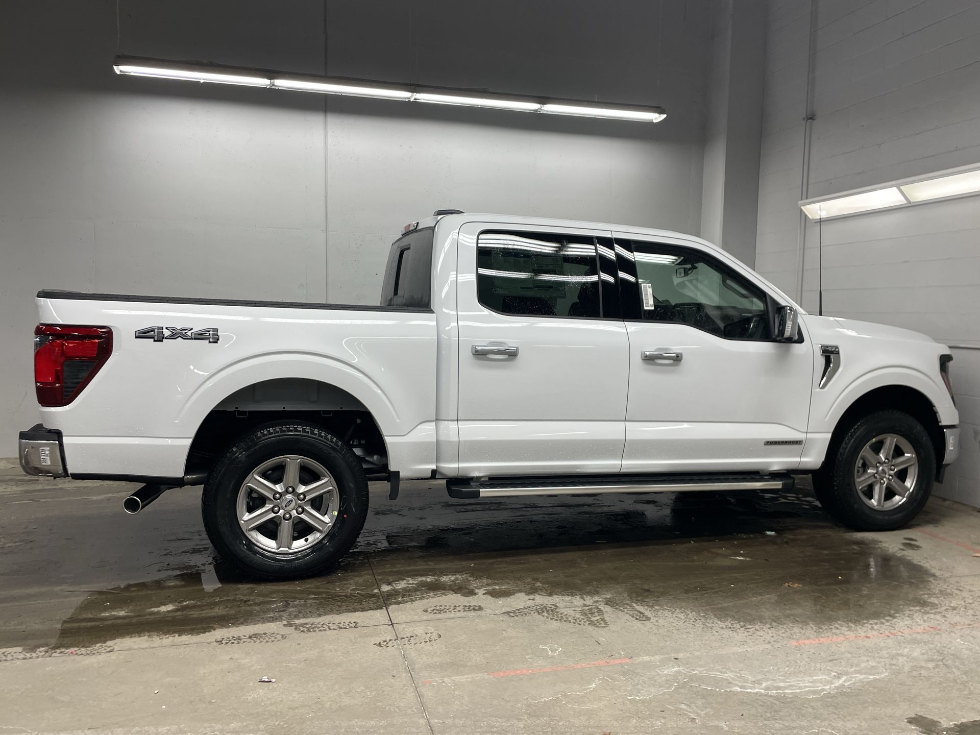 2025 Ford F-150 XLT photo 3
