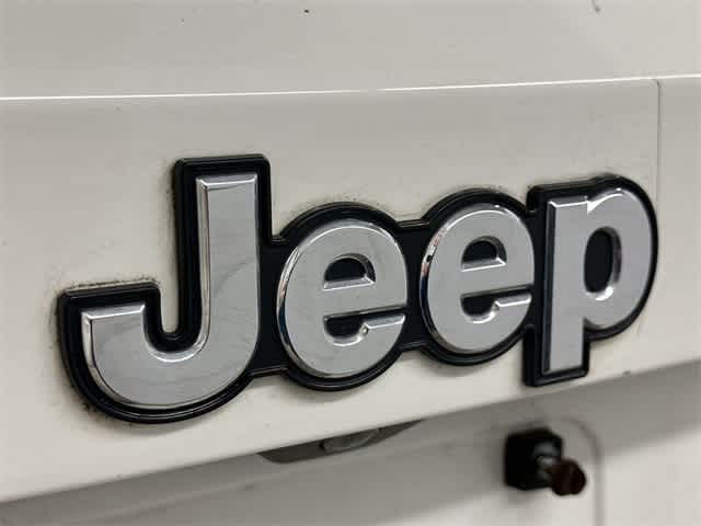 Thumbnail: 2018 Jeep Renegade - 18