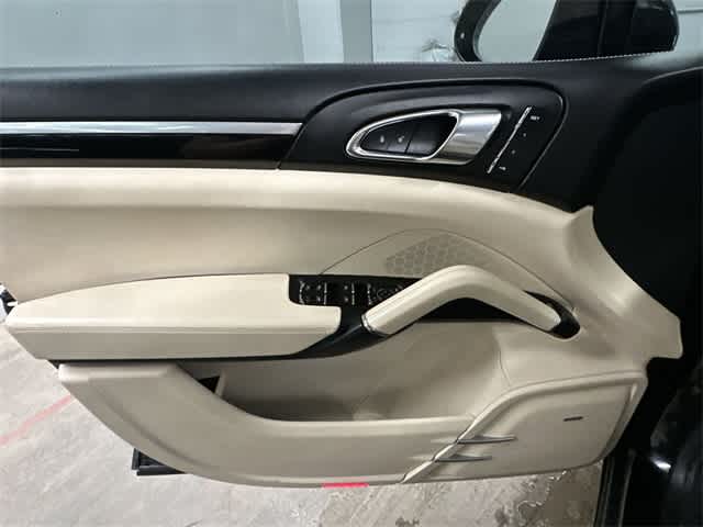 Thumbnail: 2017 Porsche Cayenne - 17