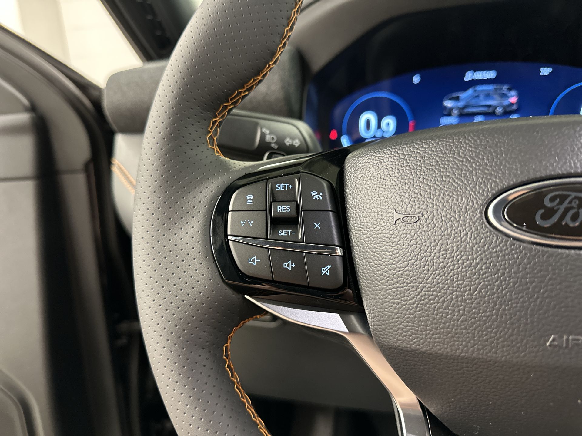 Thumbnail: 2026 Ford Explorer - 8