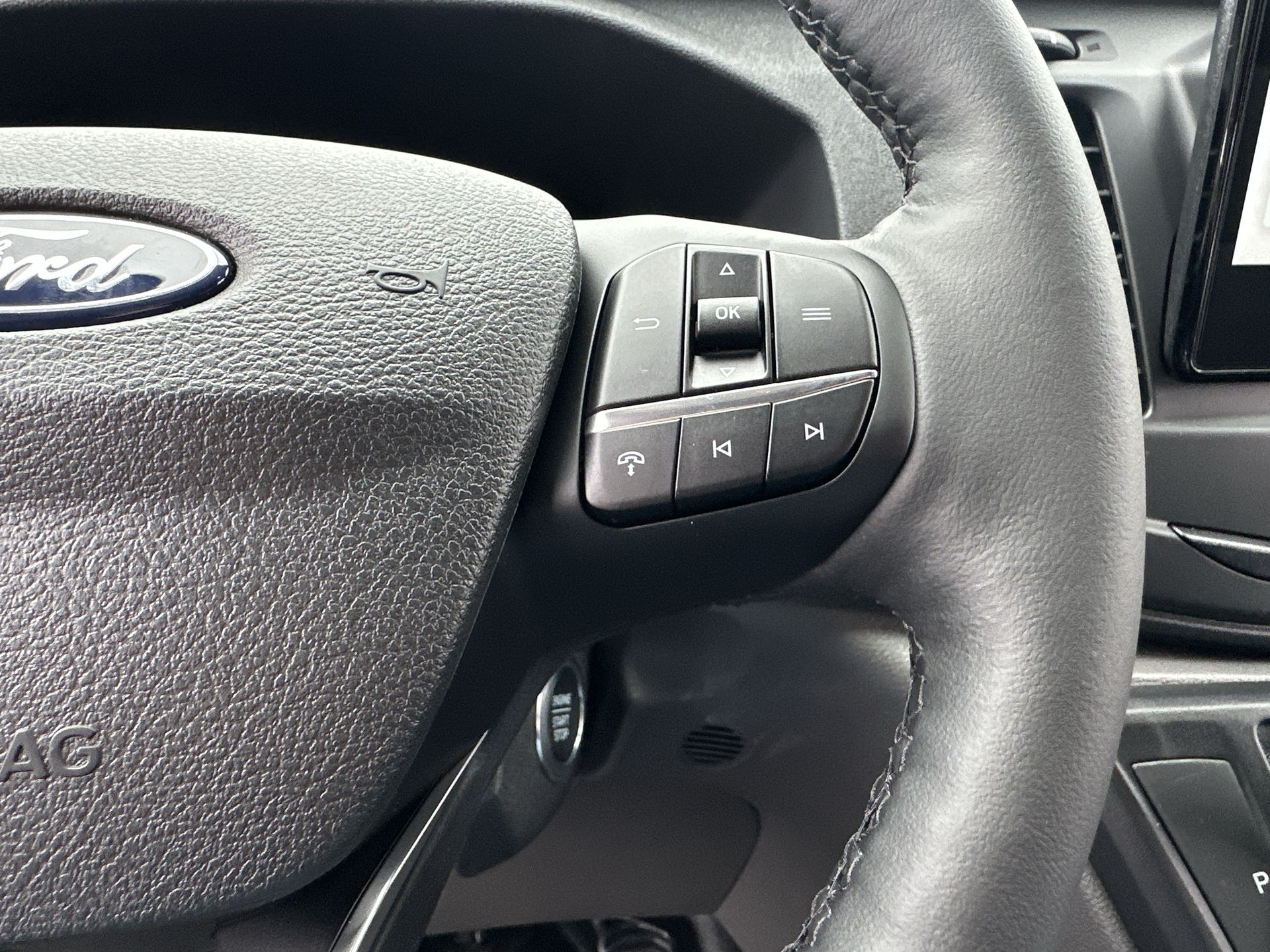 Thumbnail: 2026 Ford Transit Series - 9