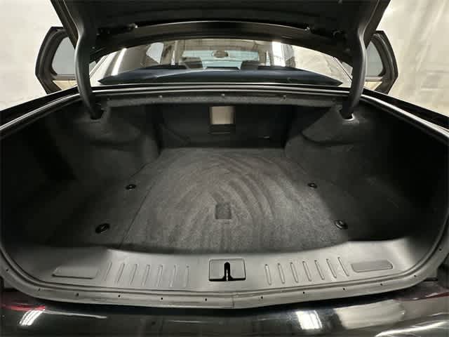 2011 Cadillac DTS Luxury I 22