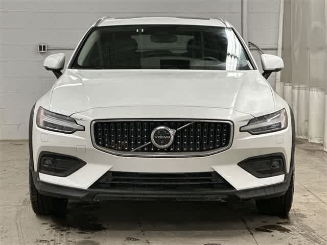 Thumbnail: 2025 Volvo S60 - 23