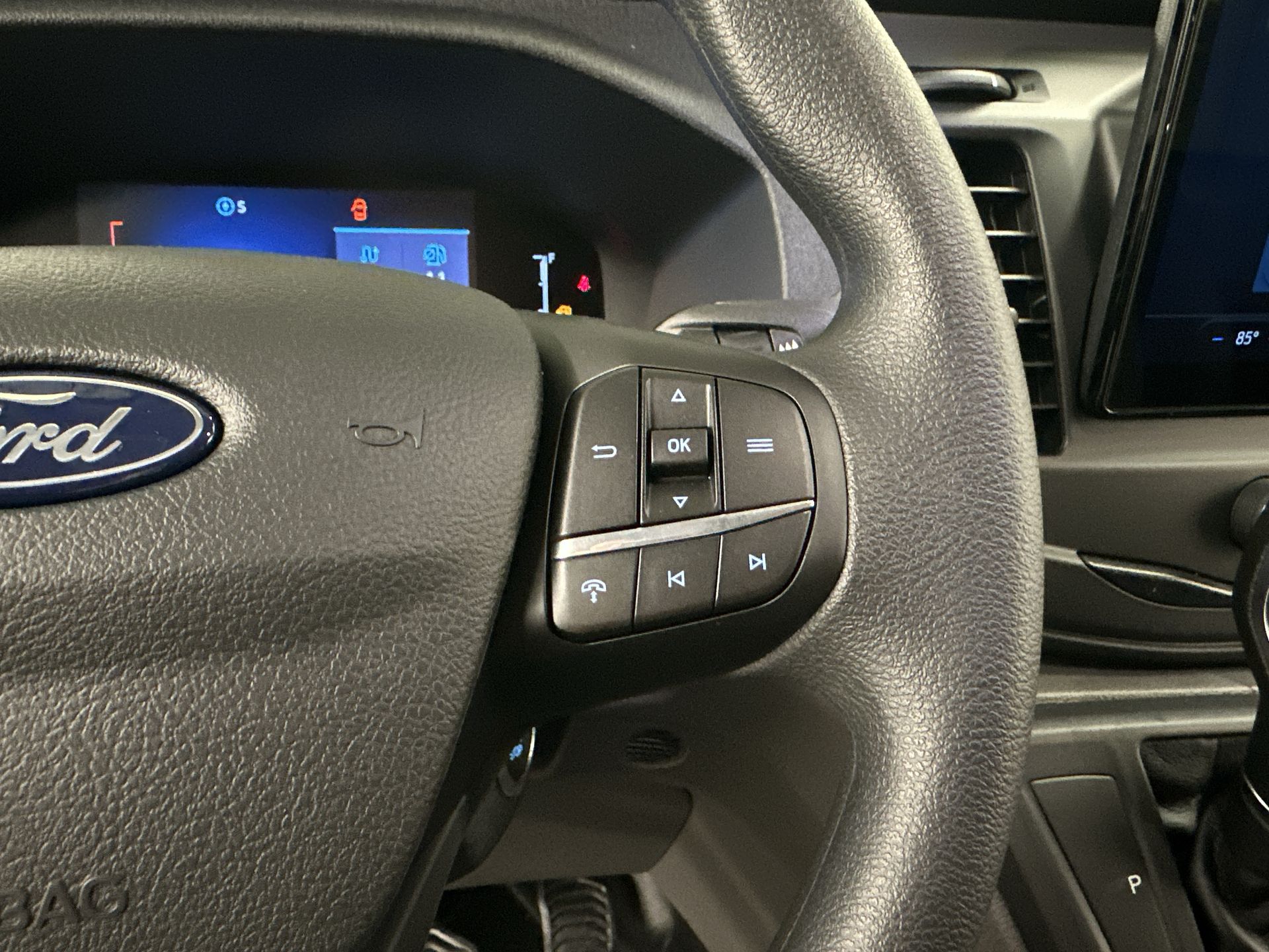 Thumbnail: 2026 Ford Transit Series - 9