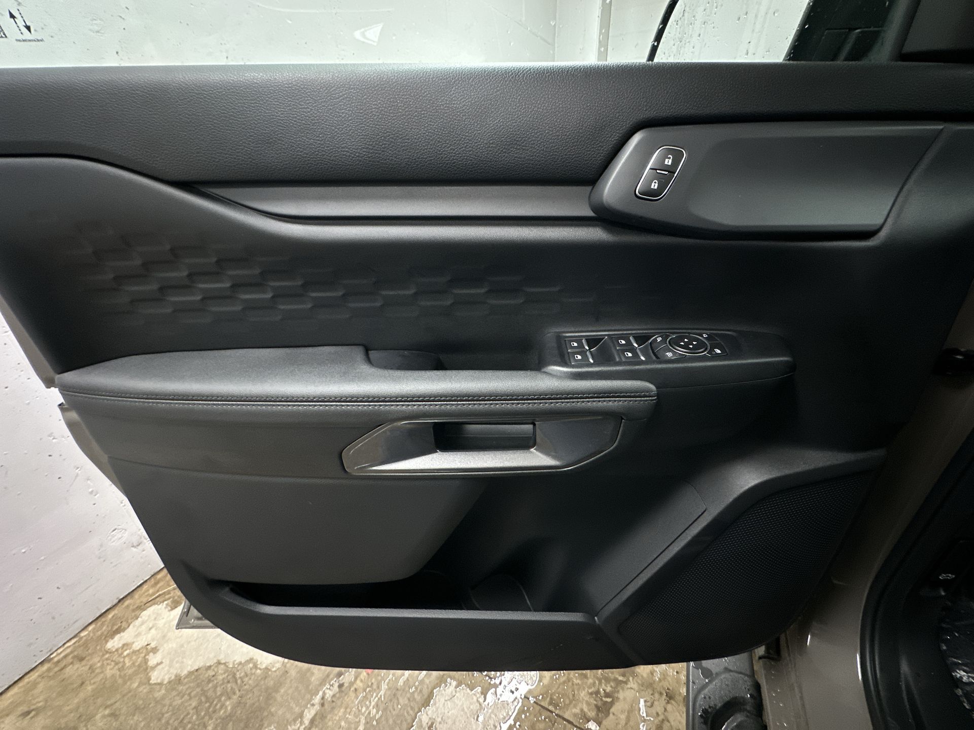 Thumbnail: 2025 Ford Ranger - 17