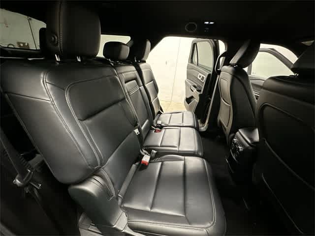 Thumbnail: 2020 Ford Explorer - 24