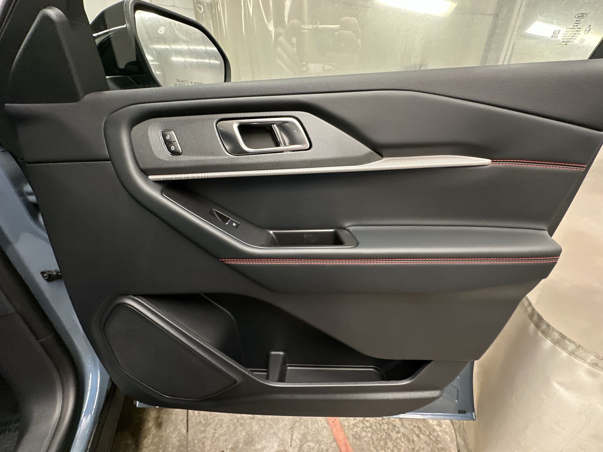 Thumbnail: 2025 Ford Explorer - 25