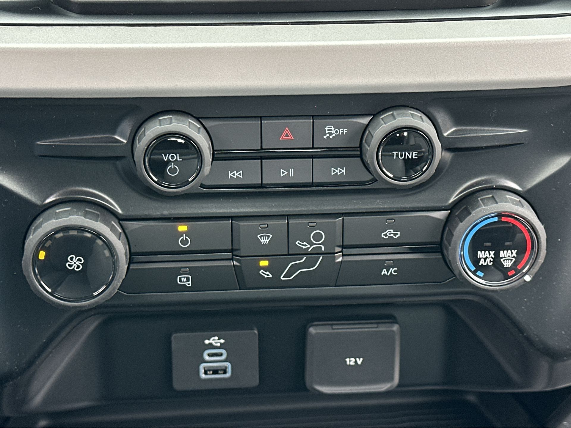 Thumbnail: 2026 Ford Econoline - 13