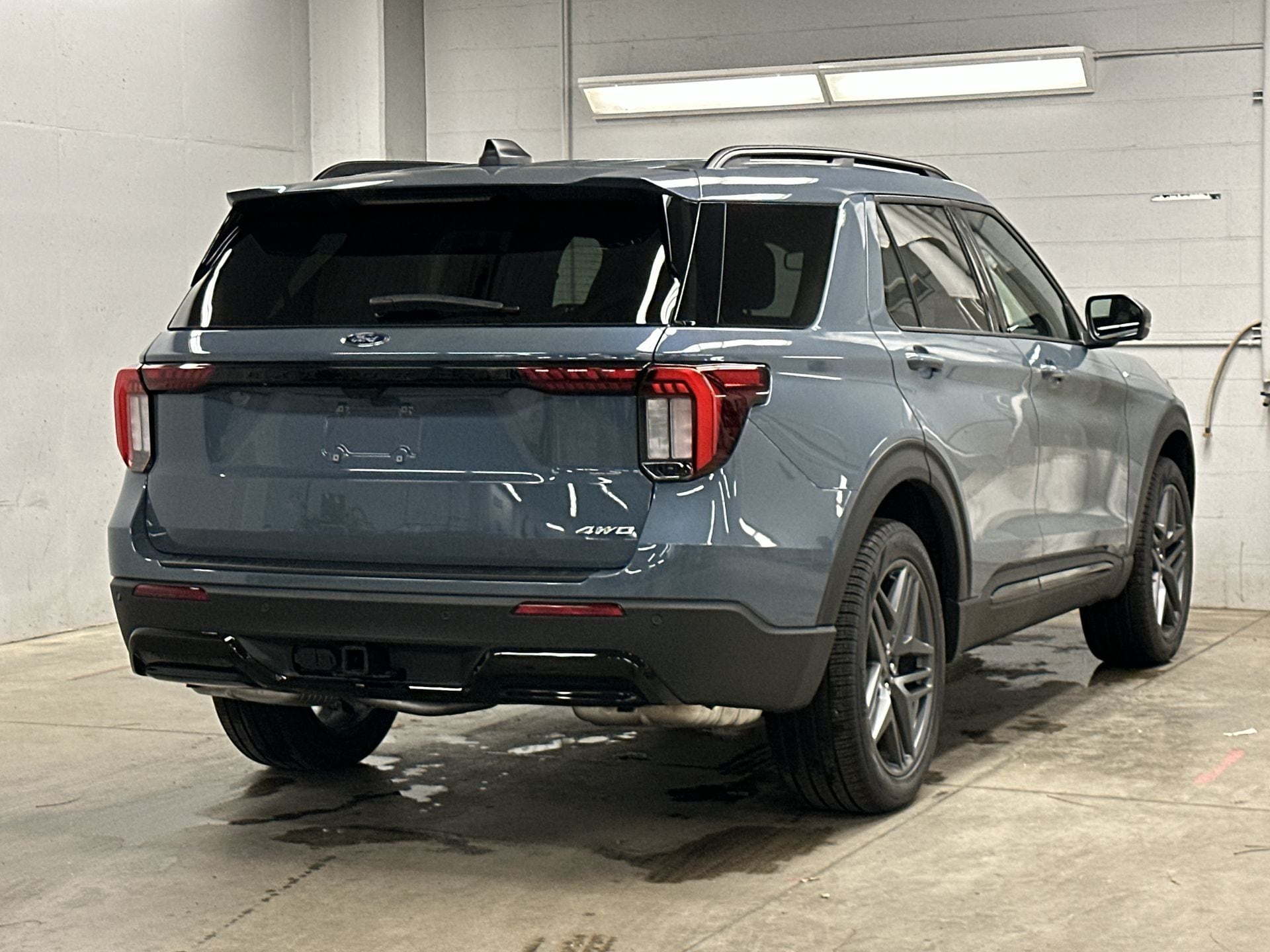 Thumbnail: 2025 Ford Explorer - 36