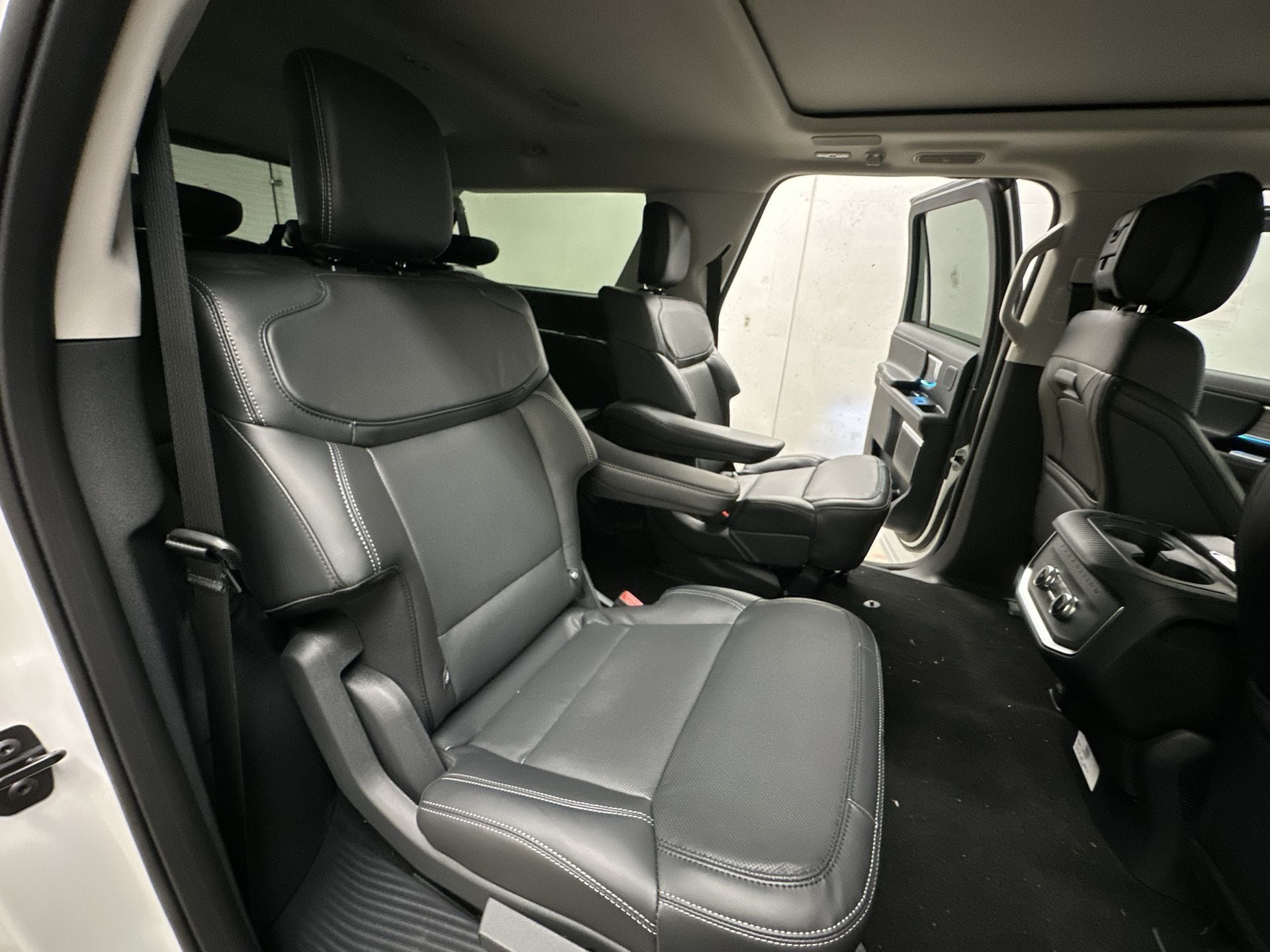 Thumbnail: 2026 Ford Expedition MAX - 25