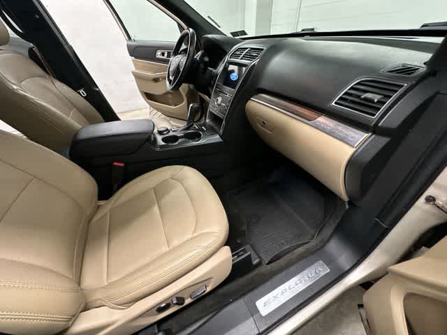 Thumbnail: 2017 Ford Explorer - 23