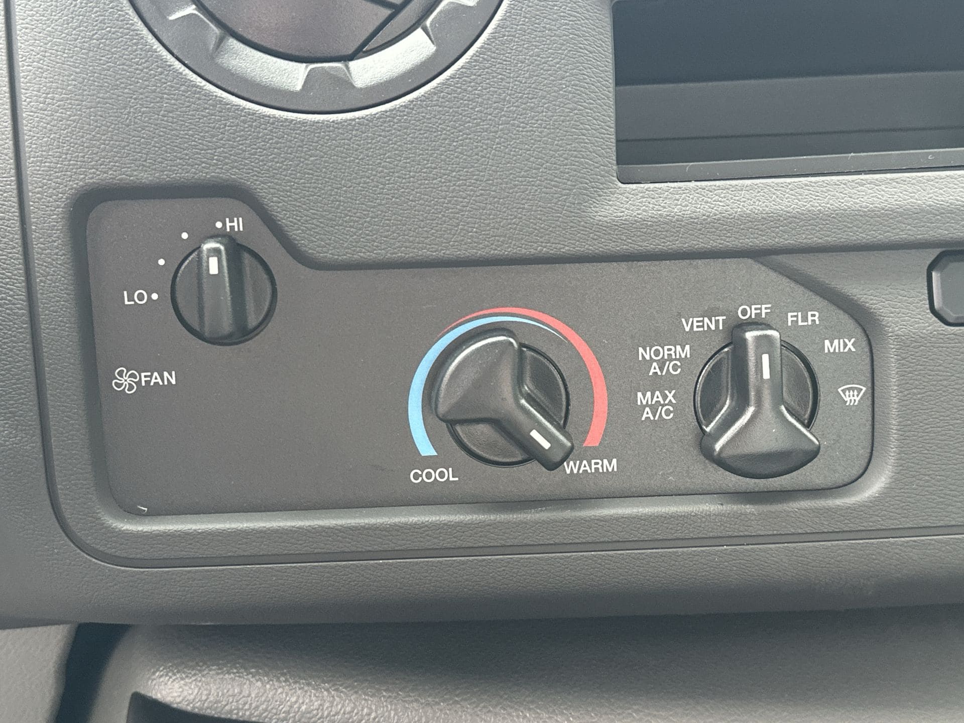 Thumbnail: 2026 Ford Econoline - 12