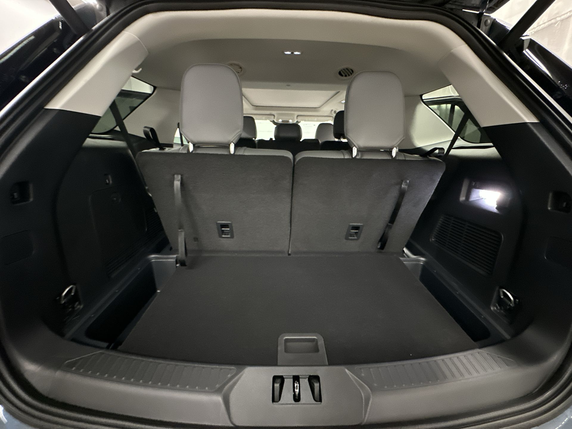 Thumbnail: 2025 Ford Explorer - 26