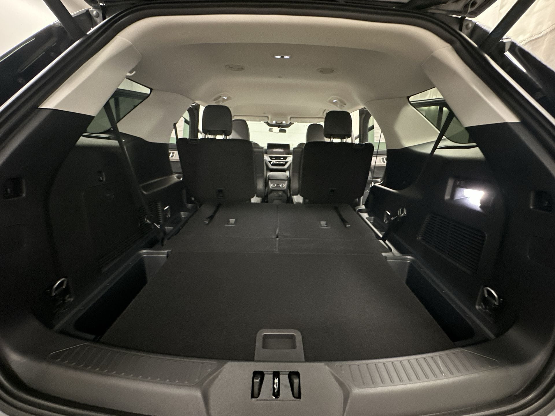 Thumbnail: 2025 Ford Explorer - 27