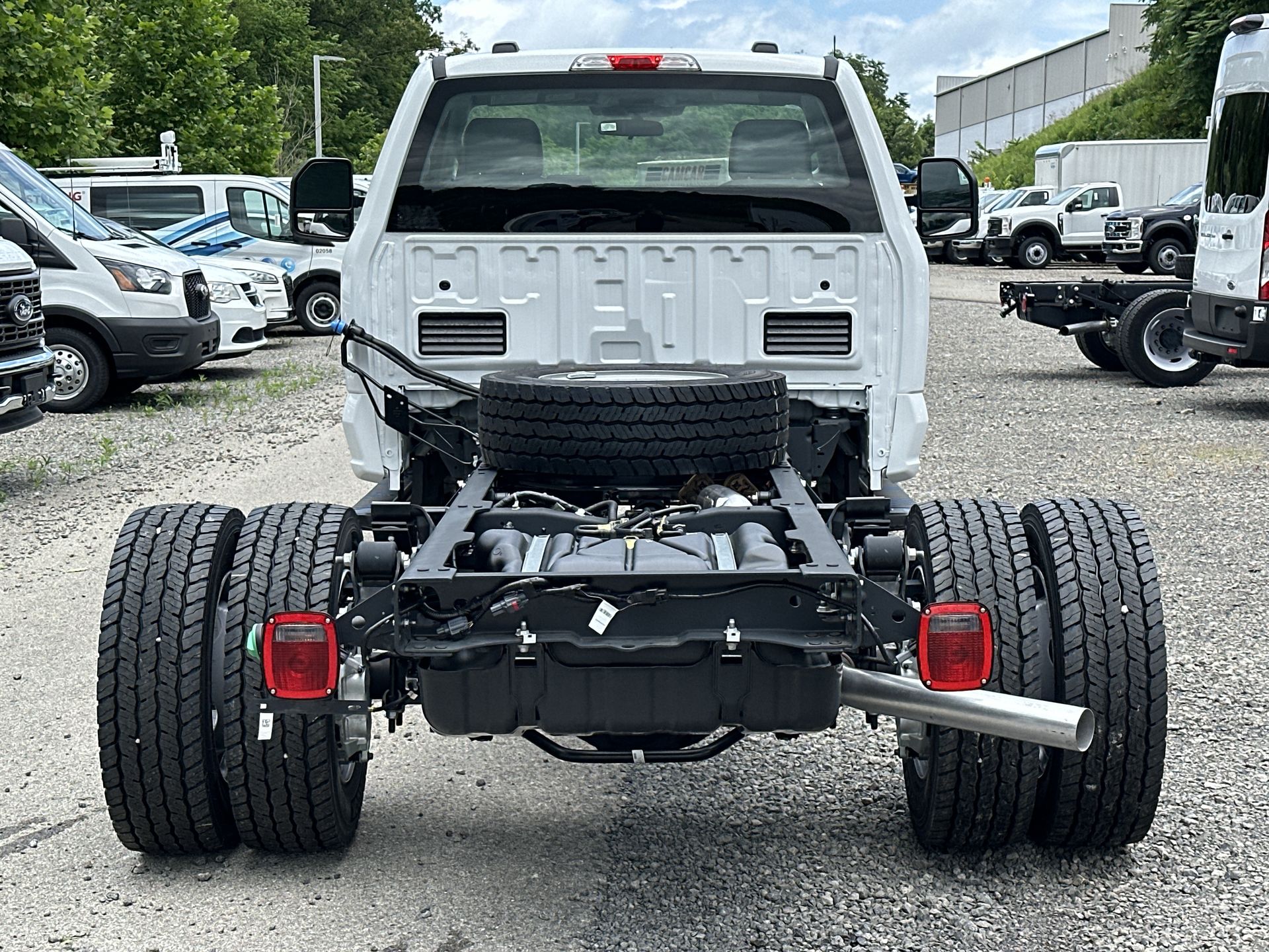 2025 Ford F-600 photo 4
