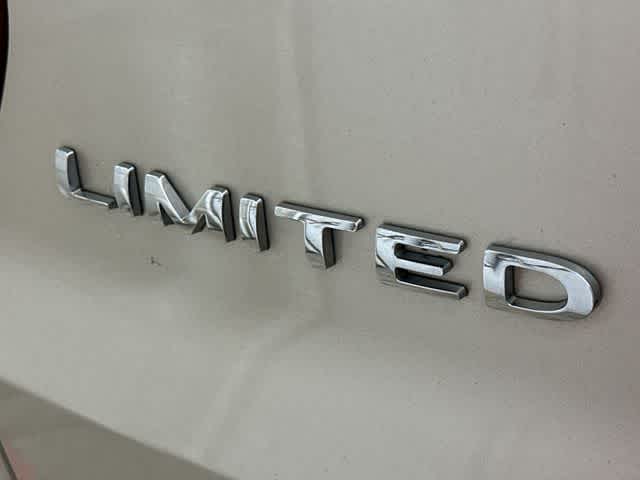 Thumbnail: 2017 Ford Explorer - 21