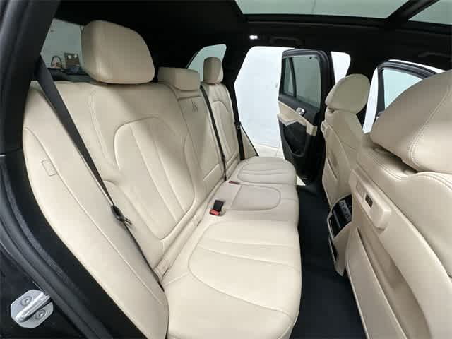 Thumbnail: 2022 BMW X5 - 25