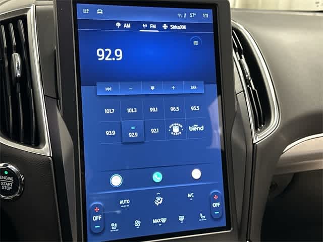 2024 Ford Edge Titanium 11