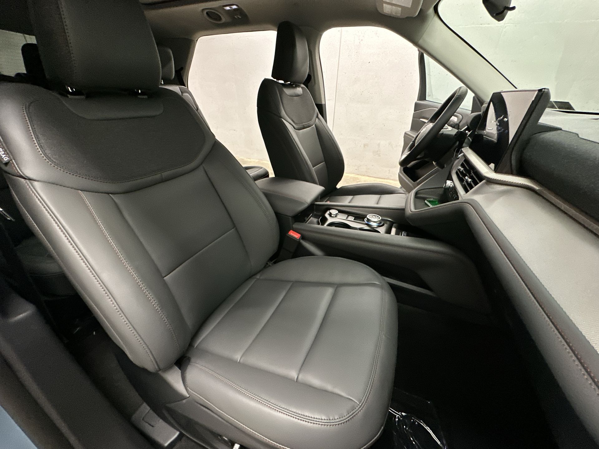 Thumbnail: 2025 Ford Explorer - 23