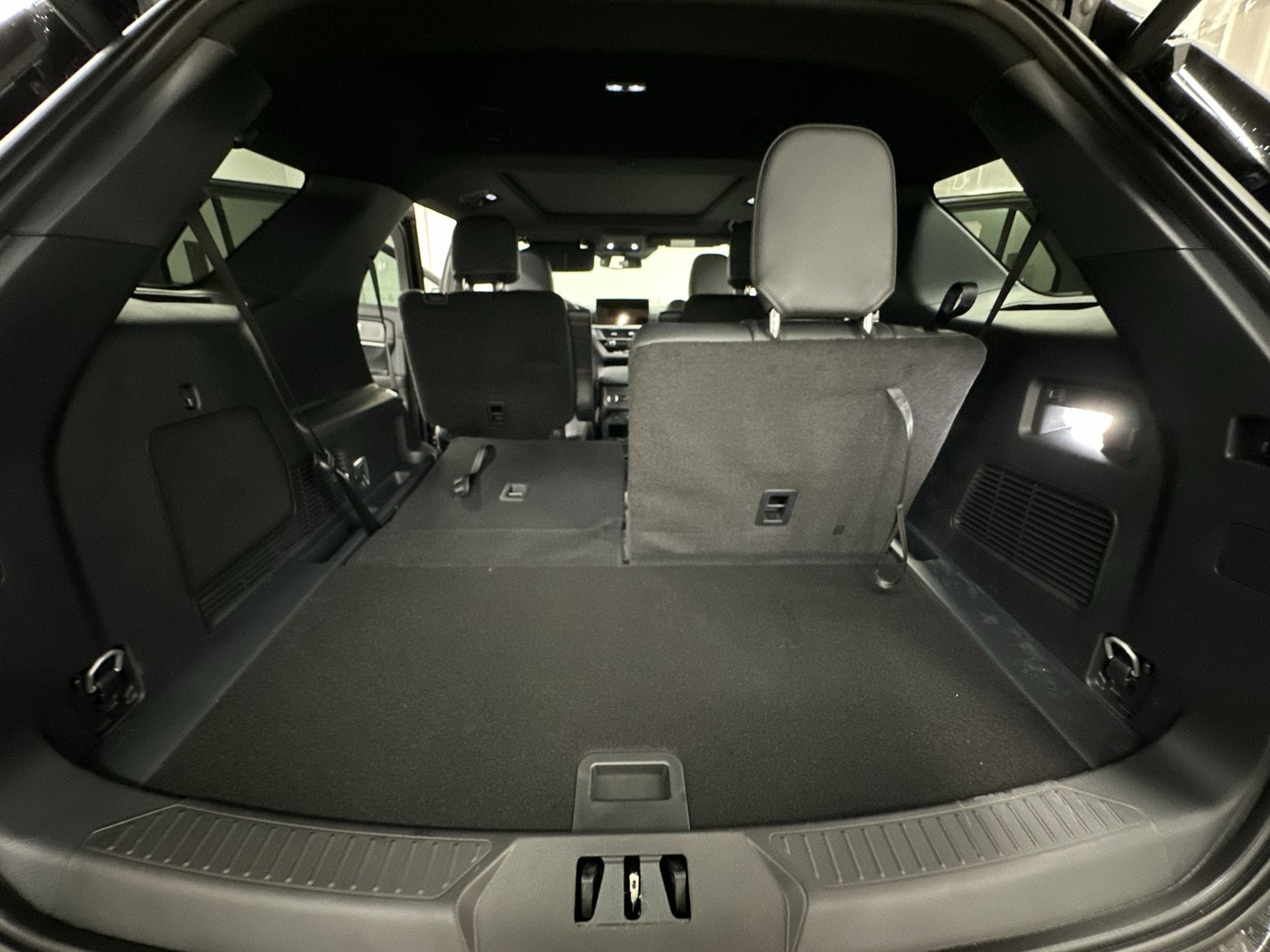 Thumbnail: 2026 Ford Explorer - 26