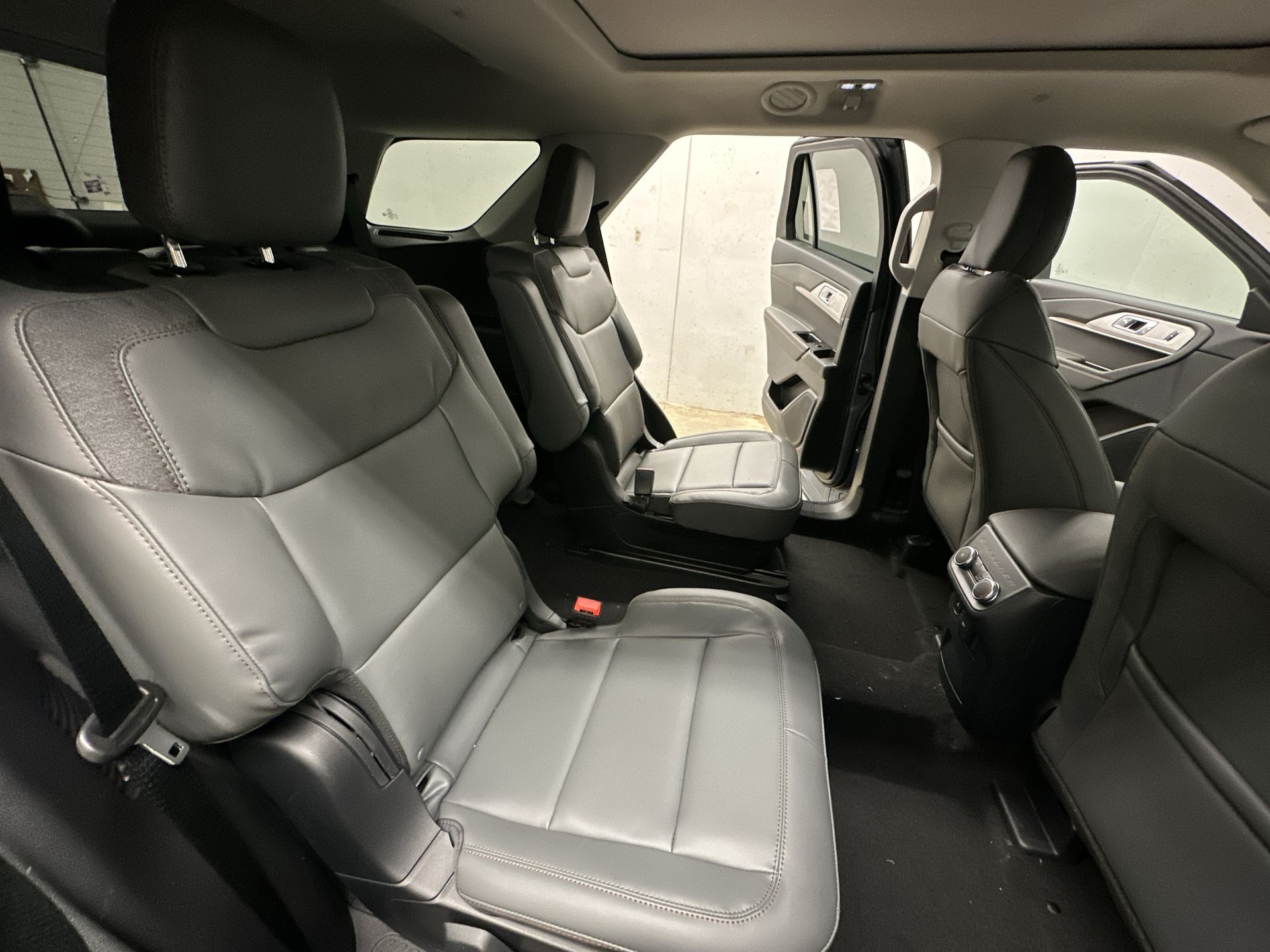 Thumbnail: 2026 Ford Explorer - 24